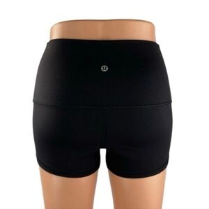 Lululemon Womens Black Mid Rise Biker Shorts Athletic Volleyball Yoga Size 2 EPC